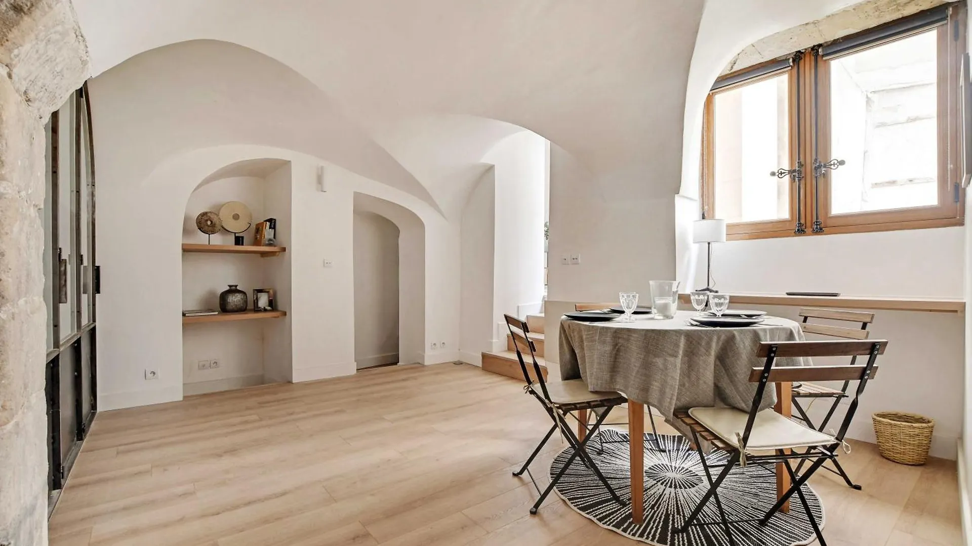 Апартаменты Stylish Flat In The Heart Of The City Париж Франция